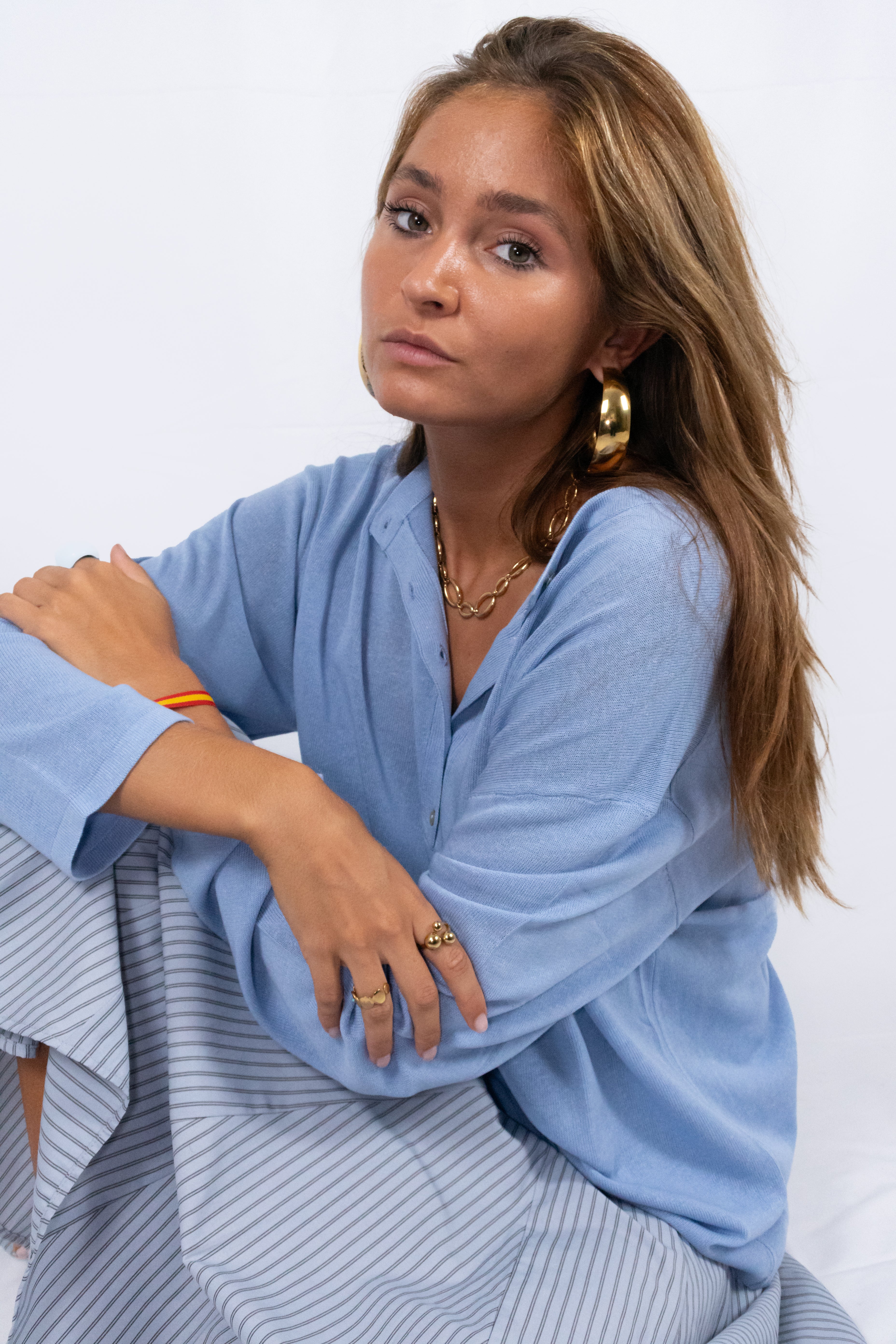 Big hoop earrings medium