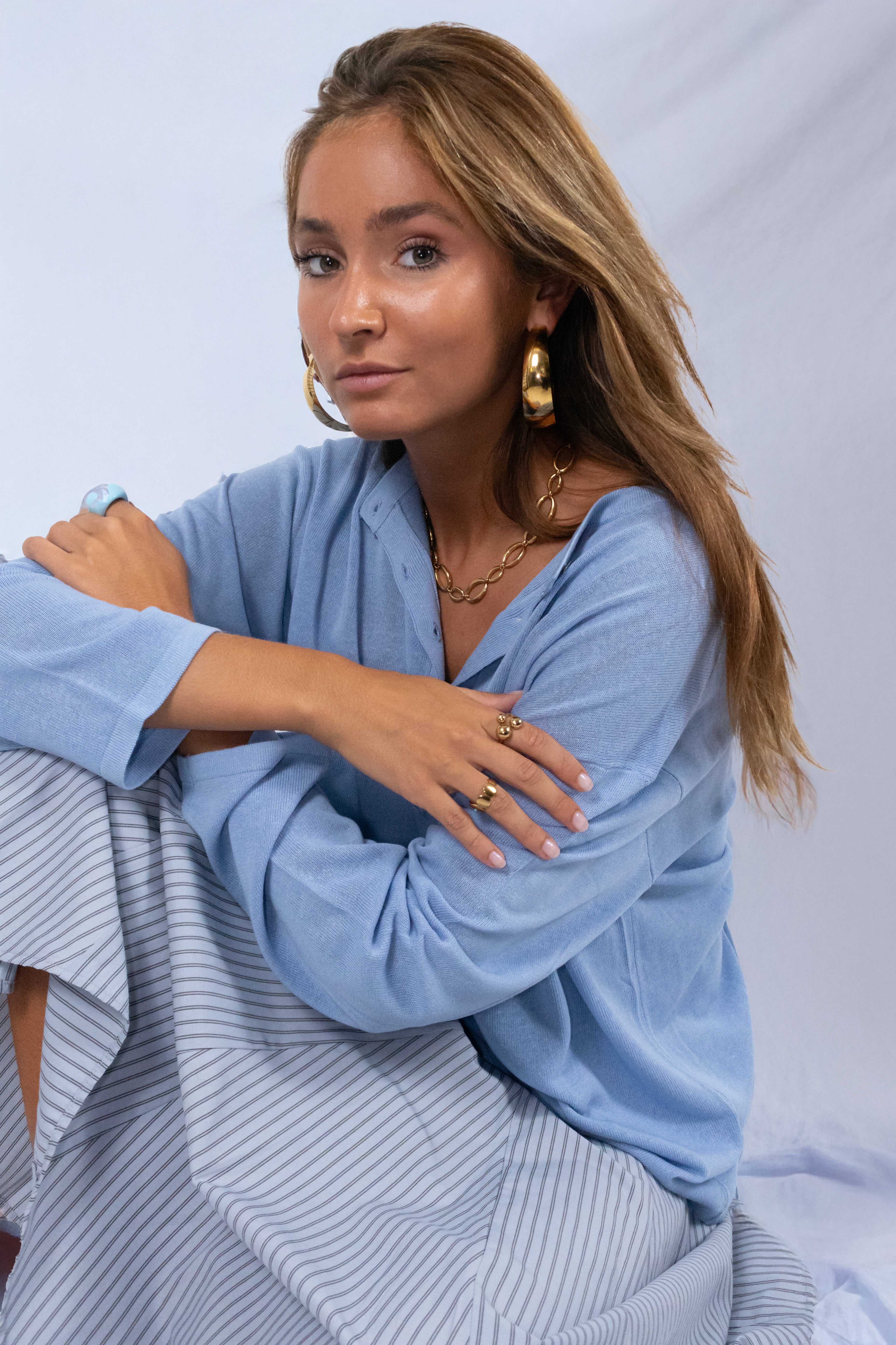 Big hoop earrings medium