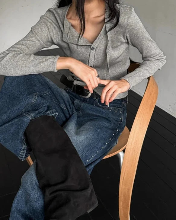 Diagonal buttoned cardigan