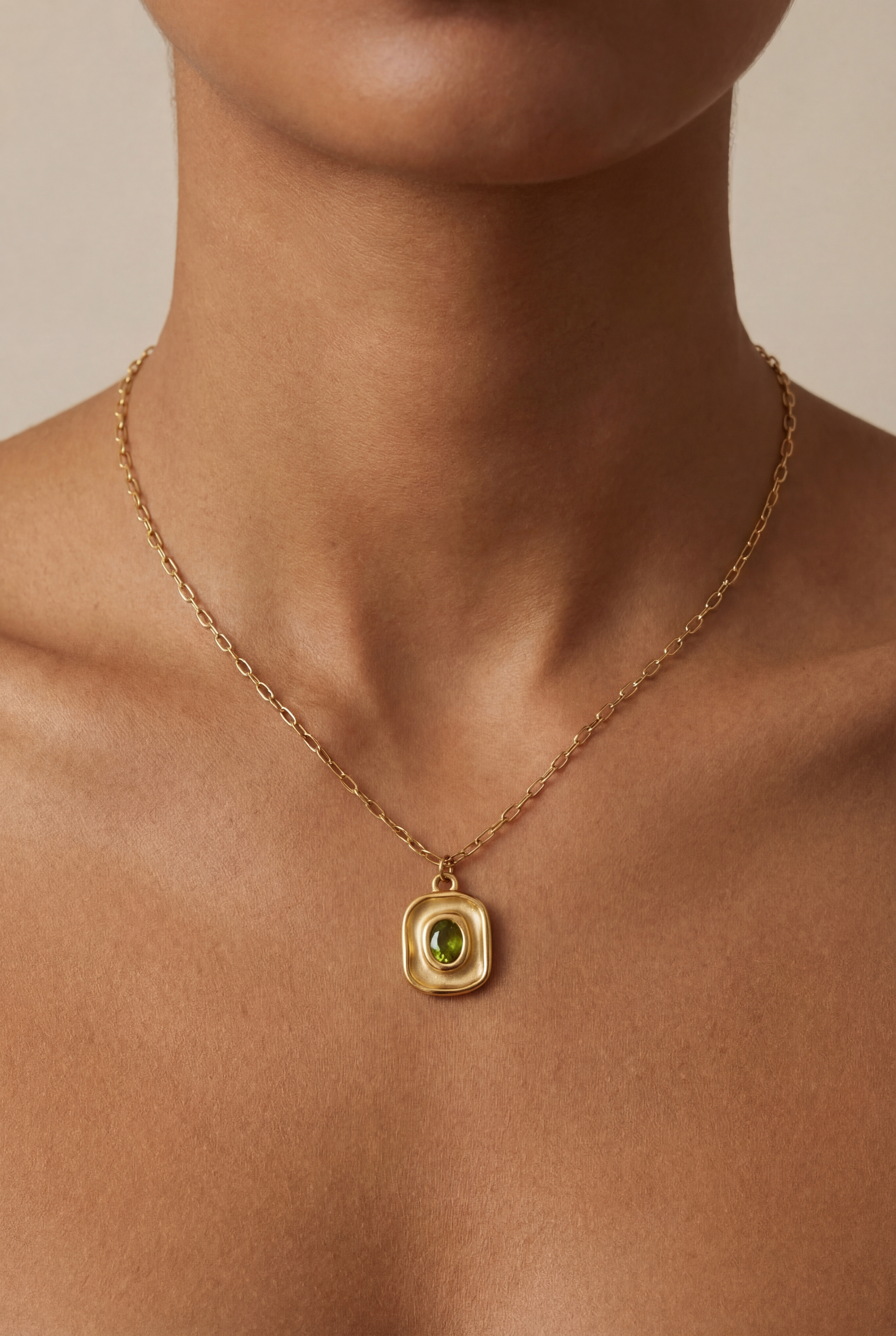 minimalistic necklaces