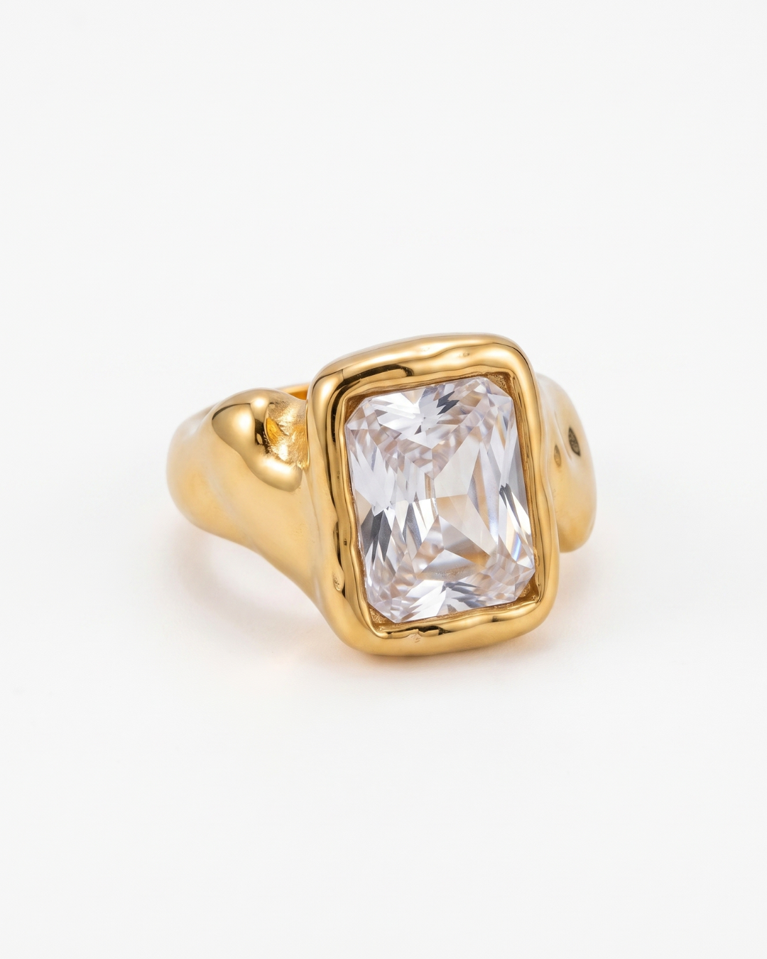 Nadia ring