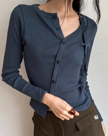 Diagonal buttoned cardigan