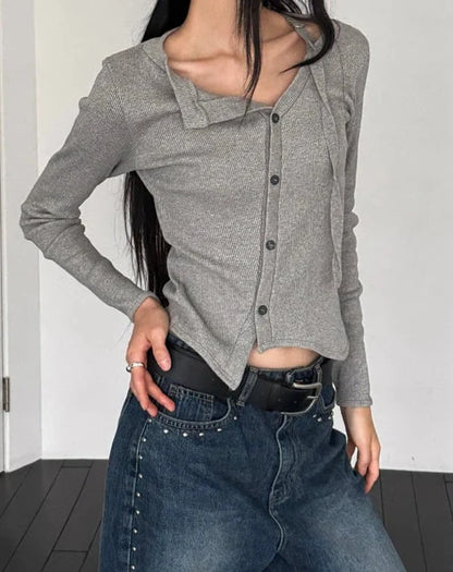 Diagonal buttoned cardigan