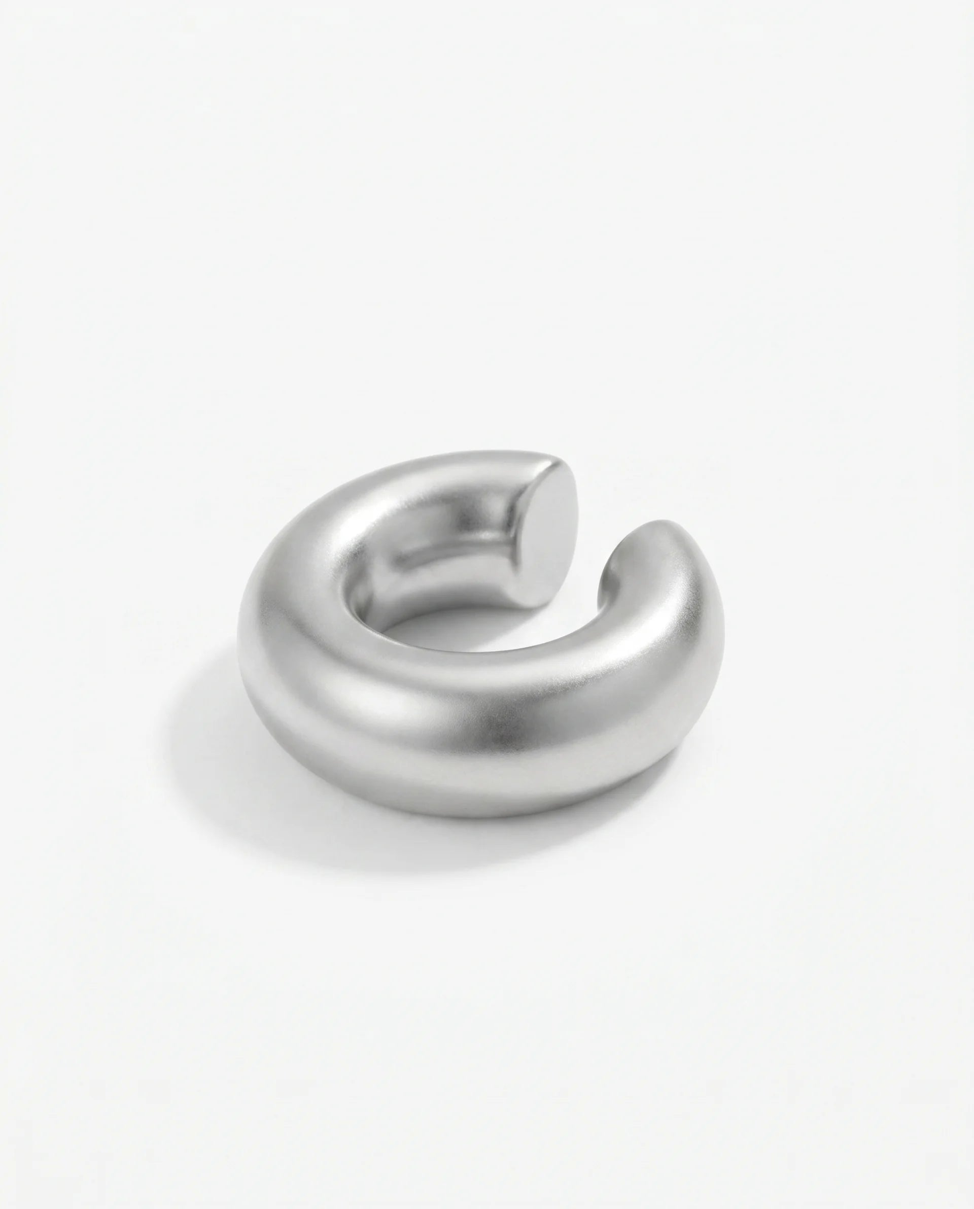 Chunky ear cuff