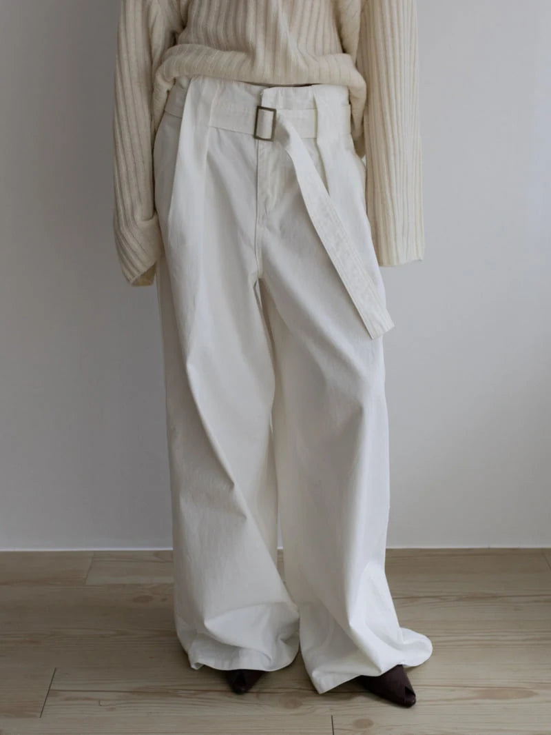 Wide belt pants