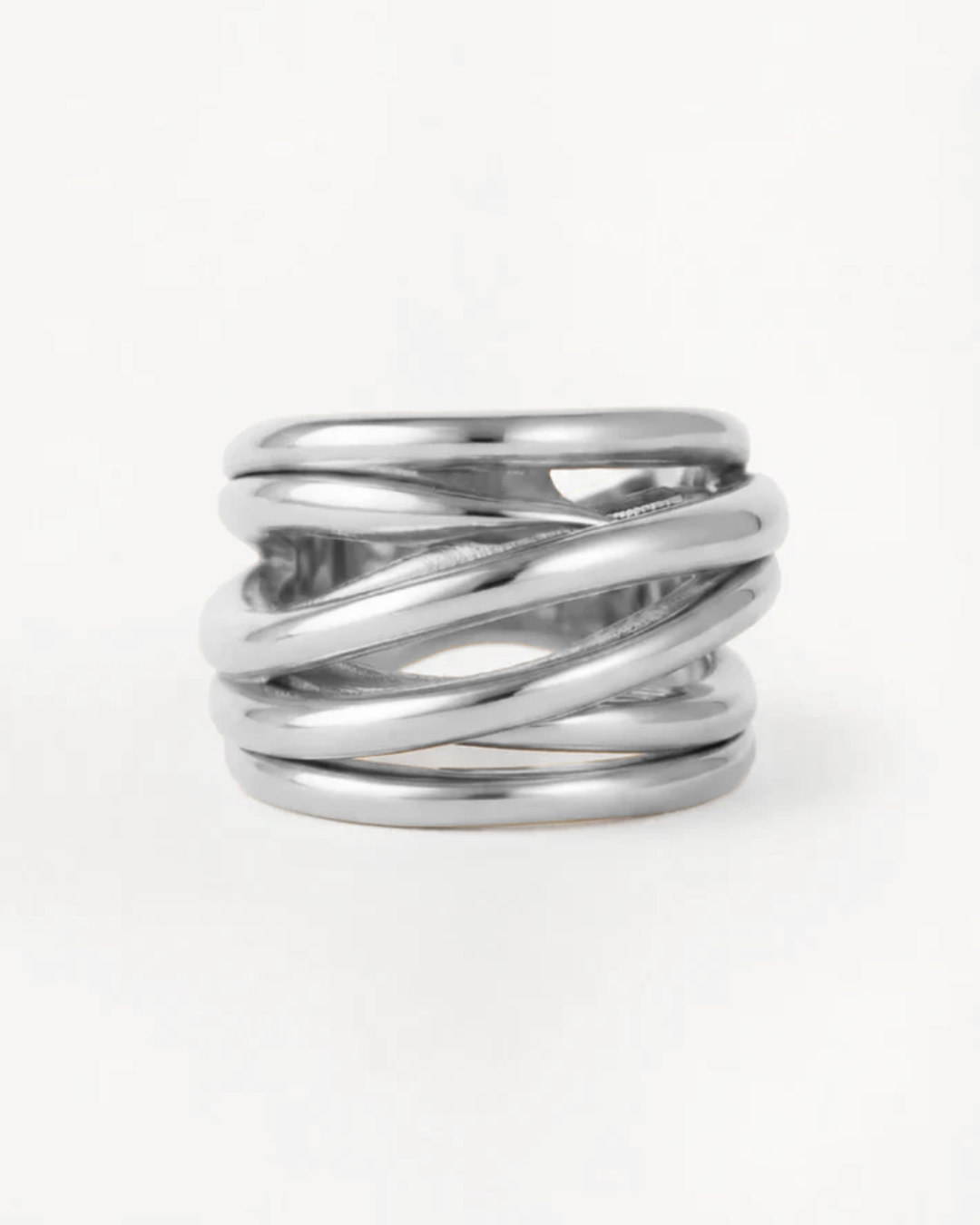 Amadora ring