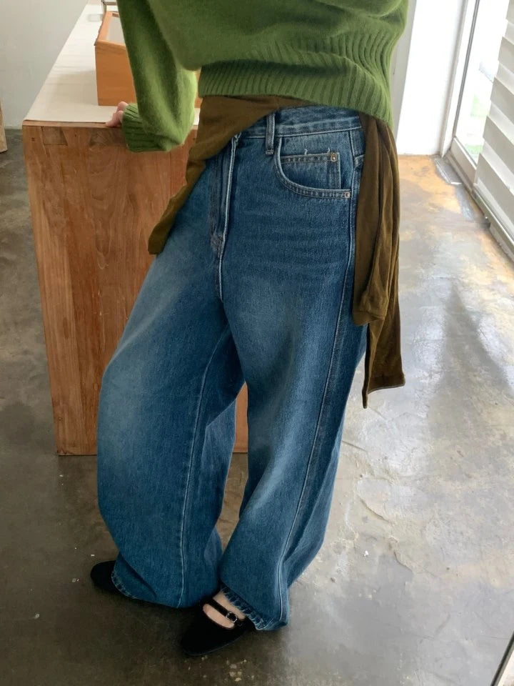 Wide dad jeans