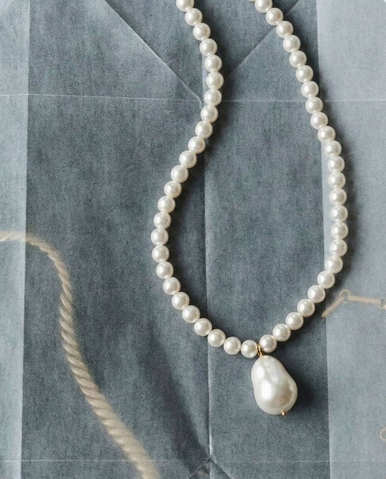 Aprilia necklace - Opulaire - WATERPROOF jewelry - 