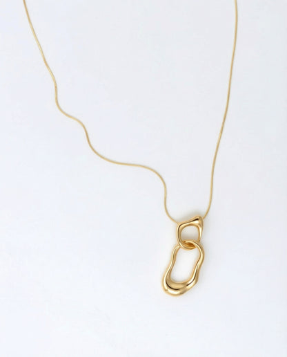 Mare necklace