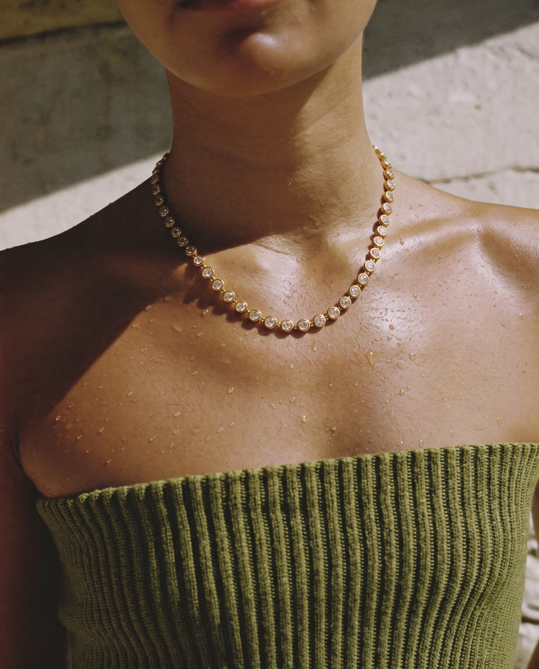 Daisy collier
