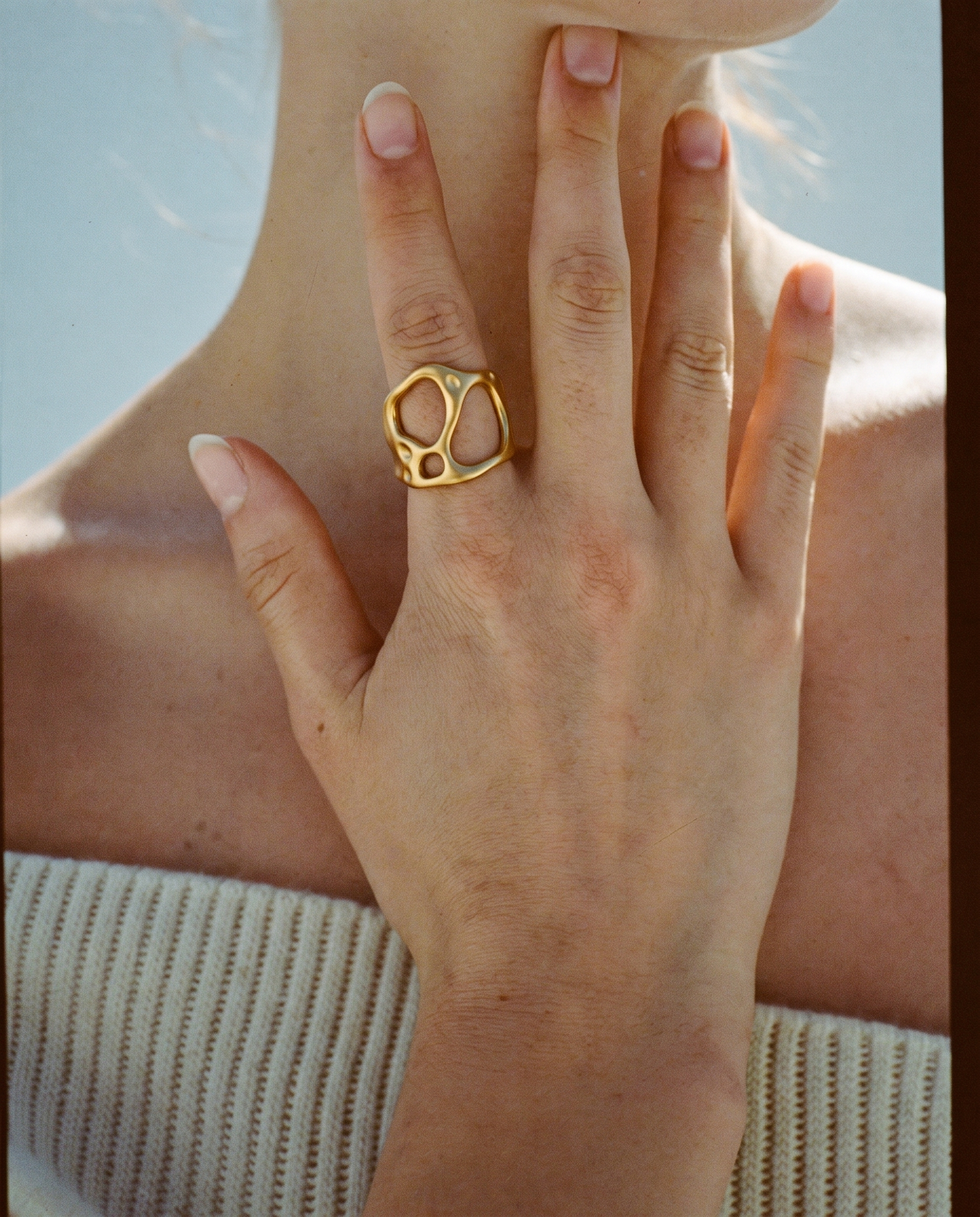Elara ring