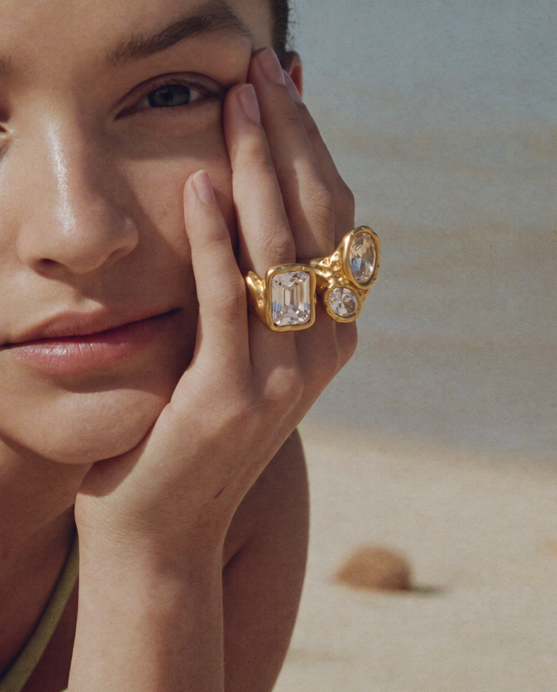 Aya ring