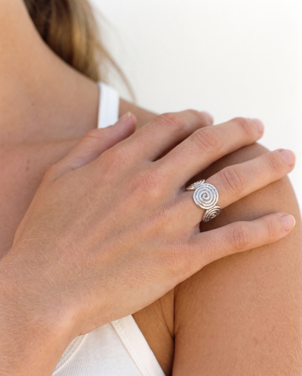 Sara ring