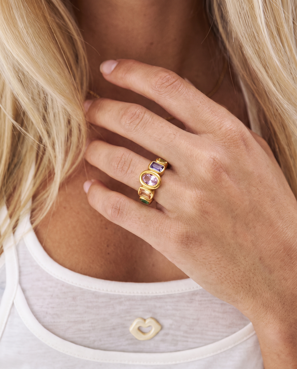 Amelia ring