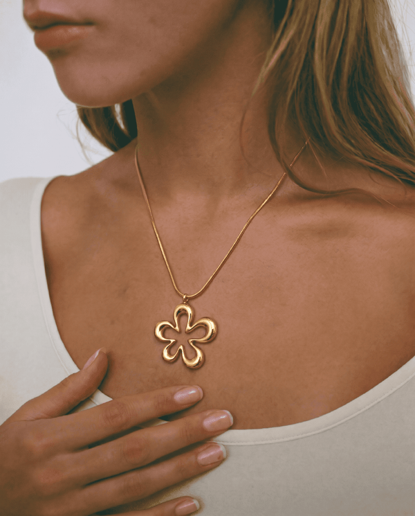 Ivy - Flower pendant necklace - Stainless steel - Opulaire - WATERPROOF jewelry - 