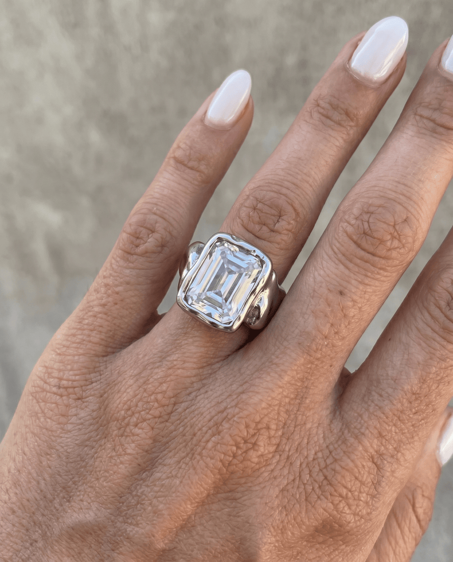 Nadia Ring