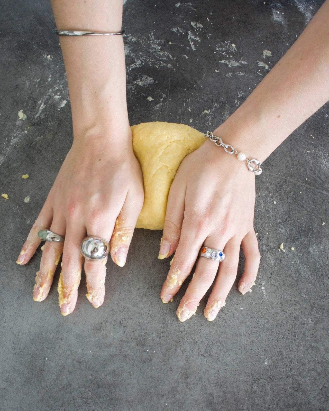 Serri bracelet - Opulaire - WATERPROOF jewelry - Gold -