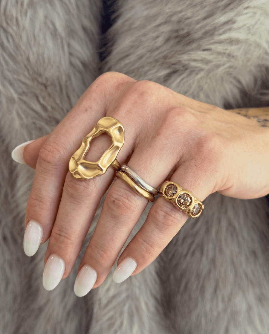 Valeria ring