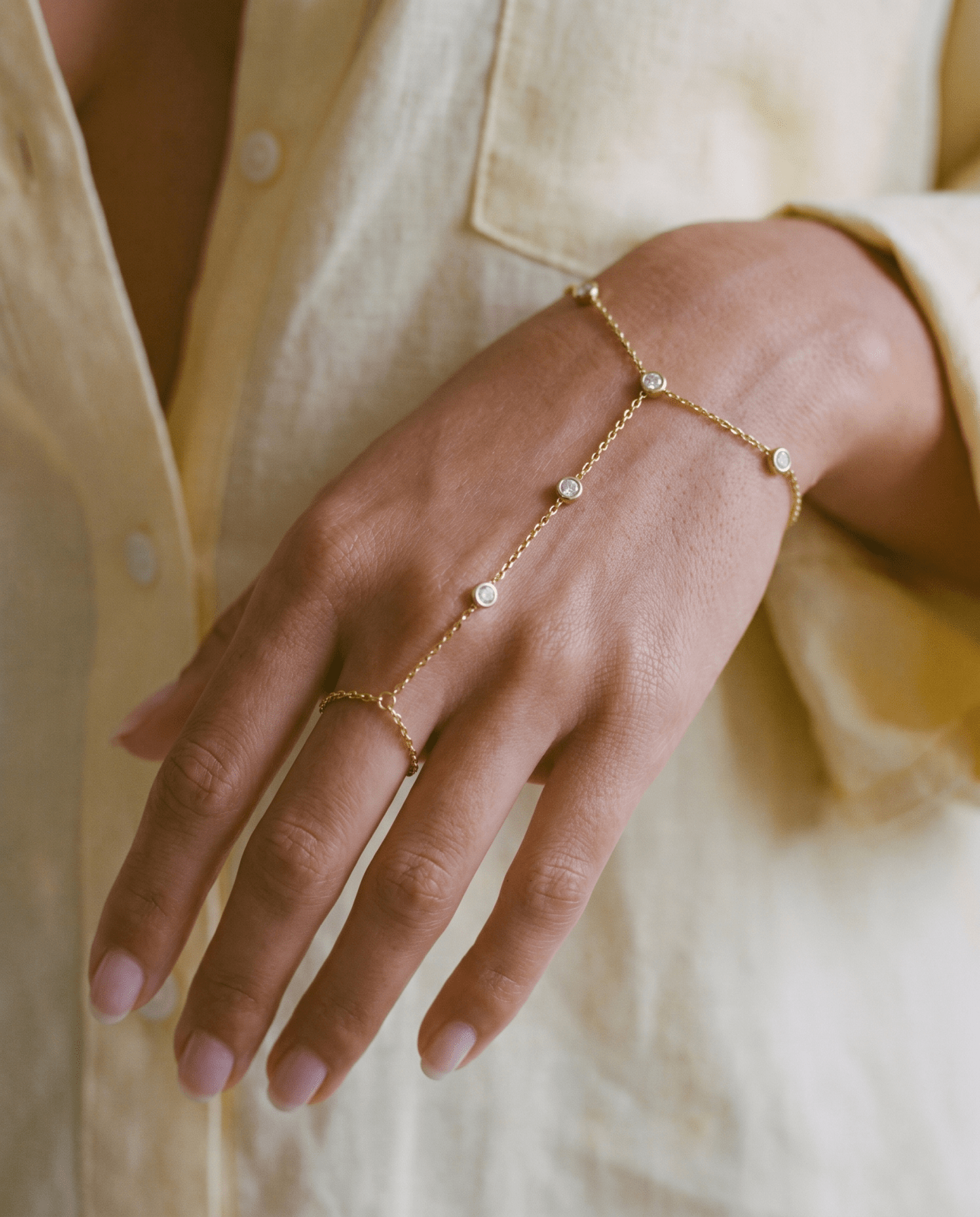 Yael hand chain - Opulaire - WATERPROOF jewelry - 