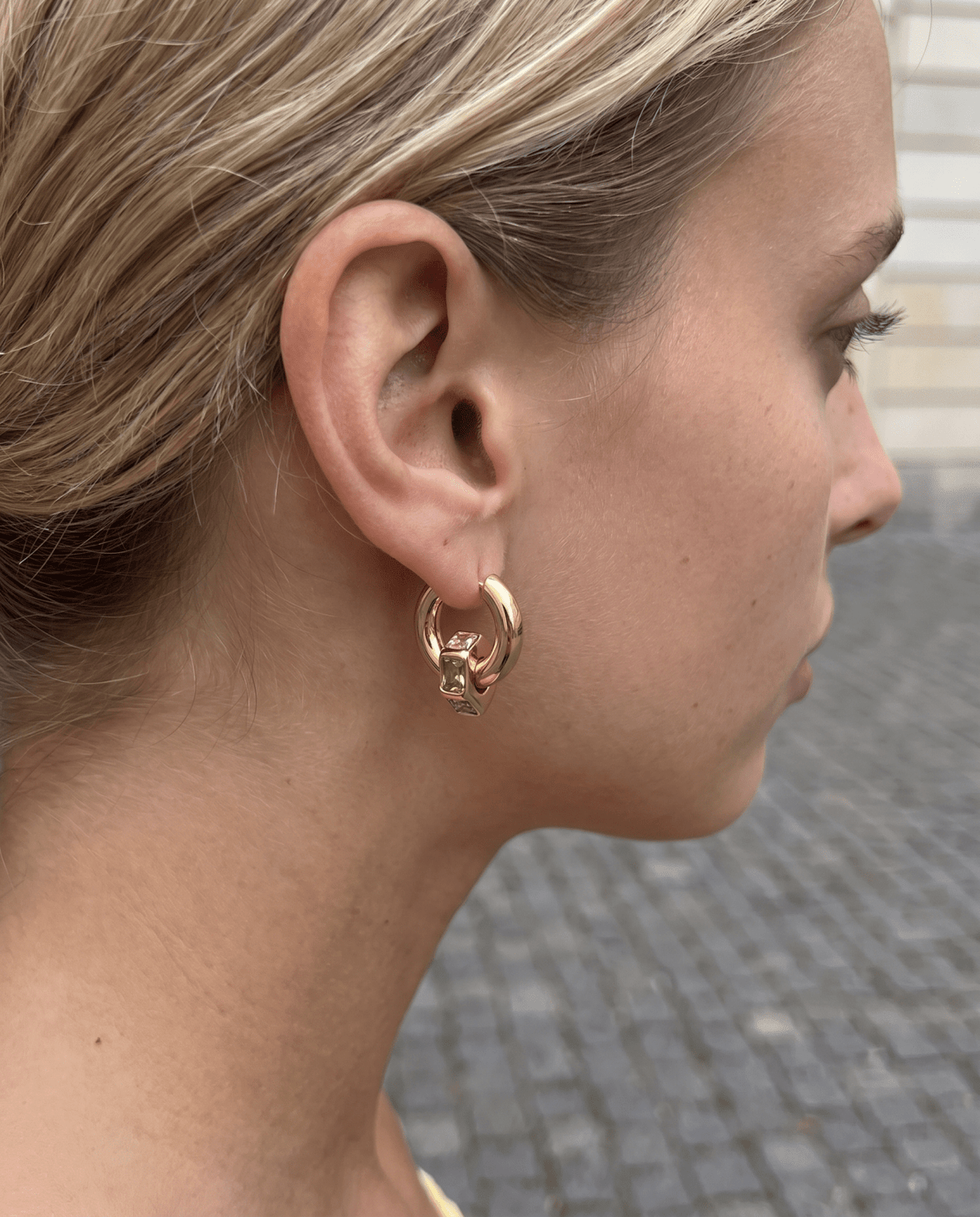 Ziva - Chunky huggie hoop earrings - Stainless steel - Opulaire - WATERPROOF jewelry - 